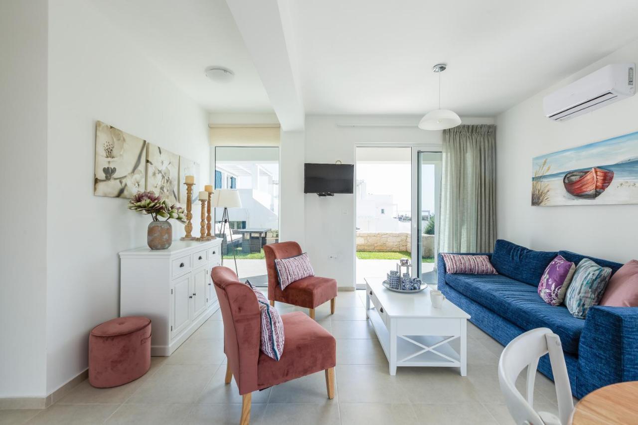 Triton Sea View Villa 耶奥伊乌波利斯 外观 照片