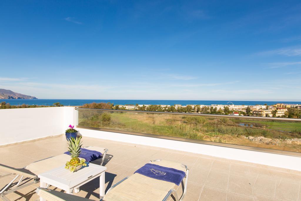 Triton Sea View Villa 耶奥伊乌波利斯 外观 照片