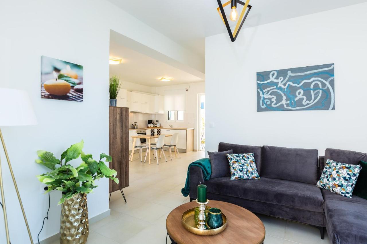 Triton Sea View Villa 耶奥伊乌波利斯 外观 照片