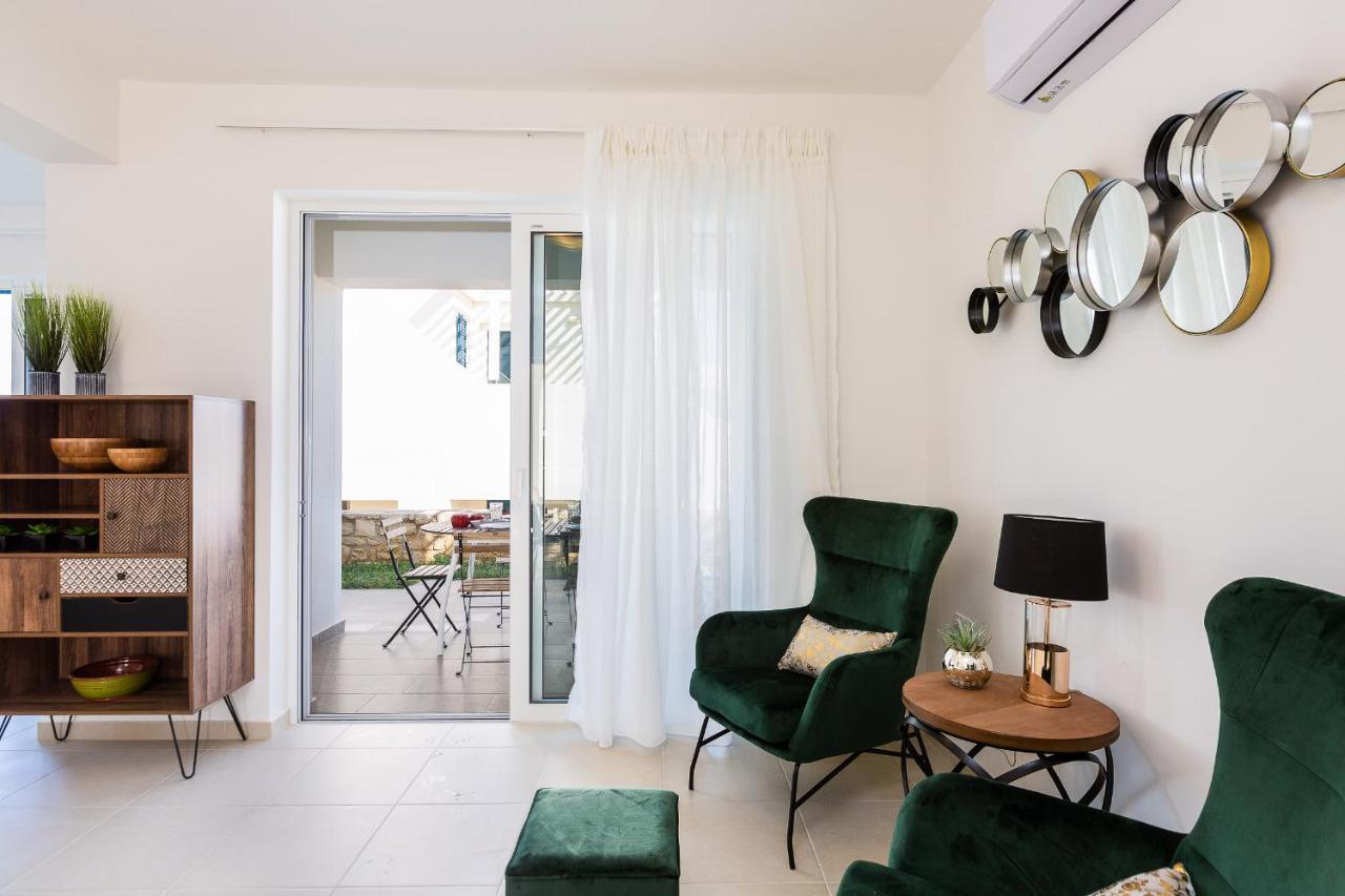 Triton Sea View Villa 耶奥伊乌波利斯 外观 照片